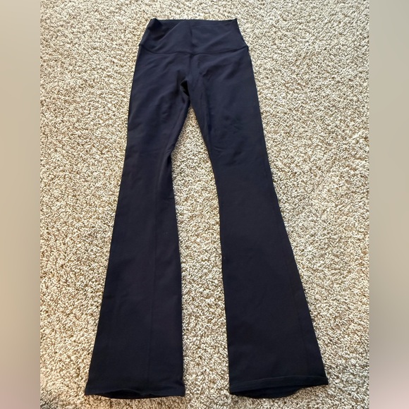 ALO bootcut airbrush leggings in black size S - Picture 4 of 6